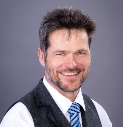 Johannes Strümpfel einstimmig zum neuen Vorstandsvorsitzenden gewählt