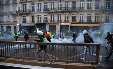 Es wird viel spekuliert, in welcher Form sich die Proteste und der Widerstand gegen die Politik artikulieren werde.Foto: www.Adope.com / Urheber: Patrick