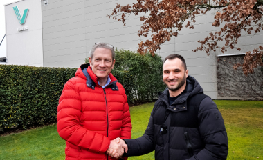 v.l.n.r.: VIDEOR Vertriebsleiter Michael Schwamborn und Andriy Perih, Ajax Systems Channel Sales Director DACH