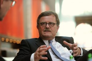 Frank Ulrich Montgomery gibt ein Interview am Freitag (11.05.2012) in München.