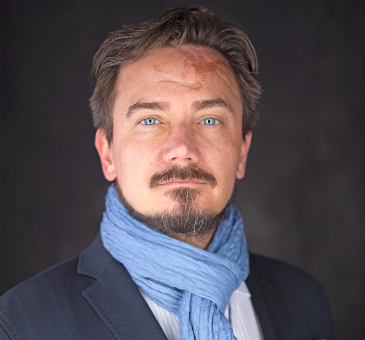 Marcel Luthe zog bei der Wahl 2016 mit dem besten Ergebnis aller FDP-Abgeordneten in das Berliner Landesparlament ein und gilt als „Anfragenkönig“. Inzwischen ist er Spitzenkandidat der Freien Wähler für Berlin.