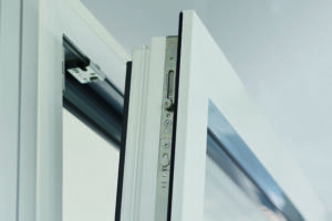 Gretsch­-Unitas GmbH bietet mit dem Service UPSICHERN ein umfangreiches Nach- und Aufrüstprogramm für Fenster, Fenstertüren und Türen.