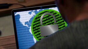 5 Tipps für Unternehmen, um sich vor Ransomware zu schützen Zuletzt haben Cyber-Angriffe, bei denen Kriminelle Ransomware einsetzten um Geld zu erpressen, vermehrt für Schlagzeilen gesorgt.